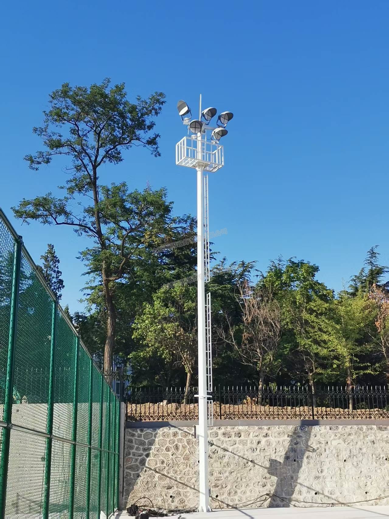 球場高桿燈1.jpg 球場高桿燈1.jpg